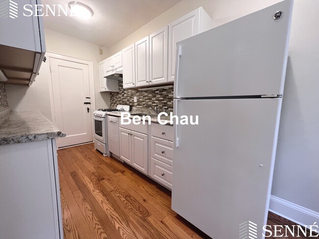 Building Photo - 353 Harvard St