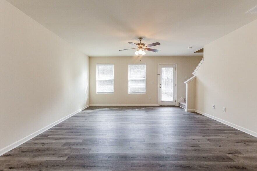 Building Photo - 212 Alton Cir