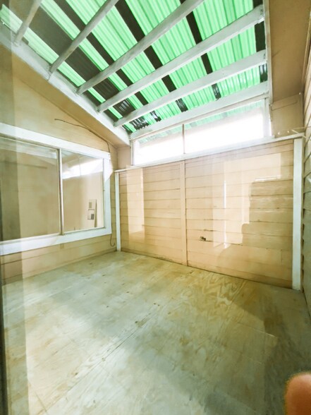 Building Photo - 2803 Meadowgrass Ln