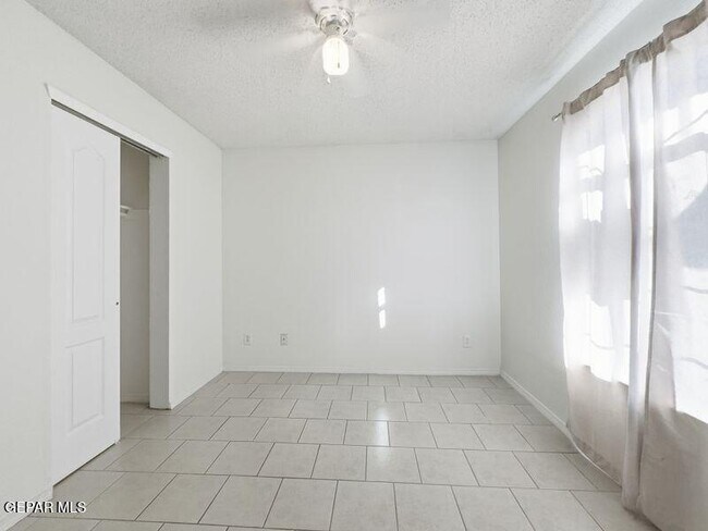 Building Photo - 11621 Gypsum Hills Cir