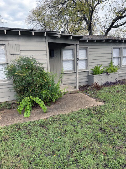 Primary Photo - 1108 Hodgson St