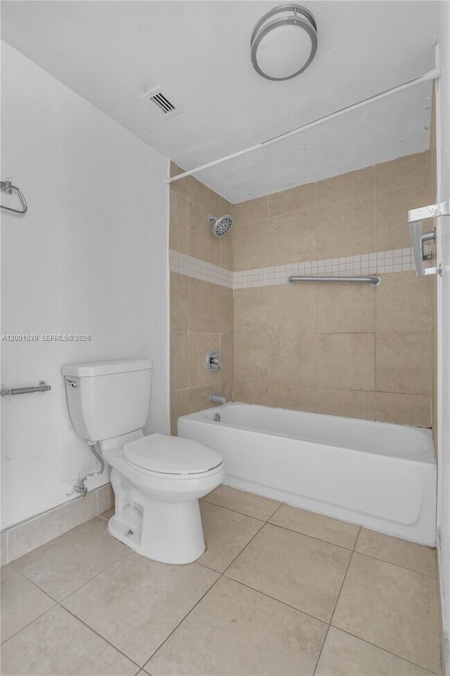 Building Photo - 9143 SW 77th Ave