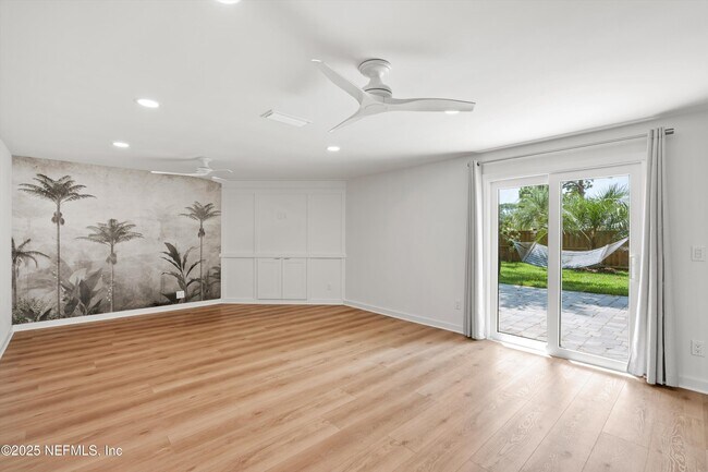 Building Photo - 300 Belvedere St