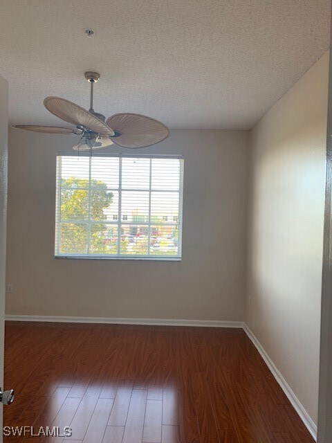 Building Photo - 1105 Reserve Ct