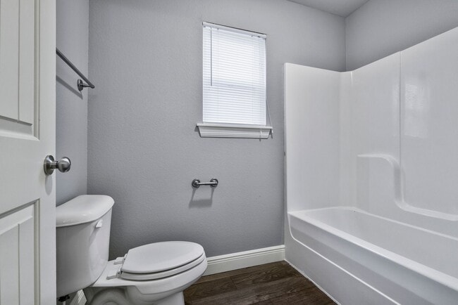 Building Photo - FREE 55” TV or 28” Blackstone! Plus $150 Amazon gift card! Beautiful 3 bed / 2.5 bath duplex with...