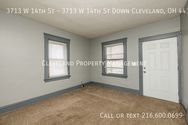 Building Photo - Wonderful Cleveland Duplex