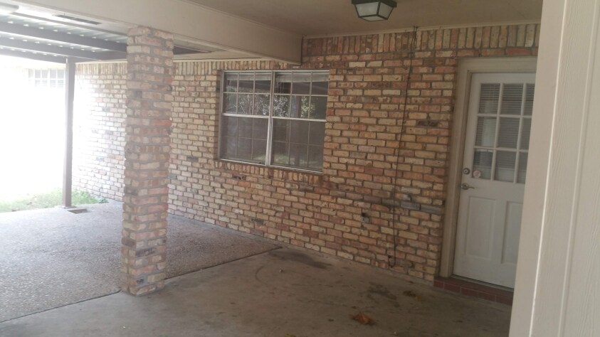 Patio - 10158 Azrok Ave