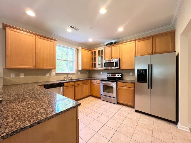 Building Photo - 10501 Dominion Village Dr