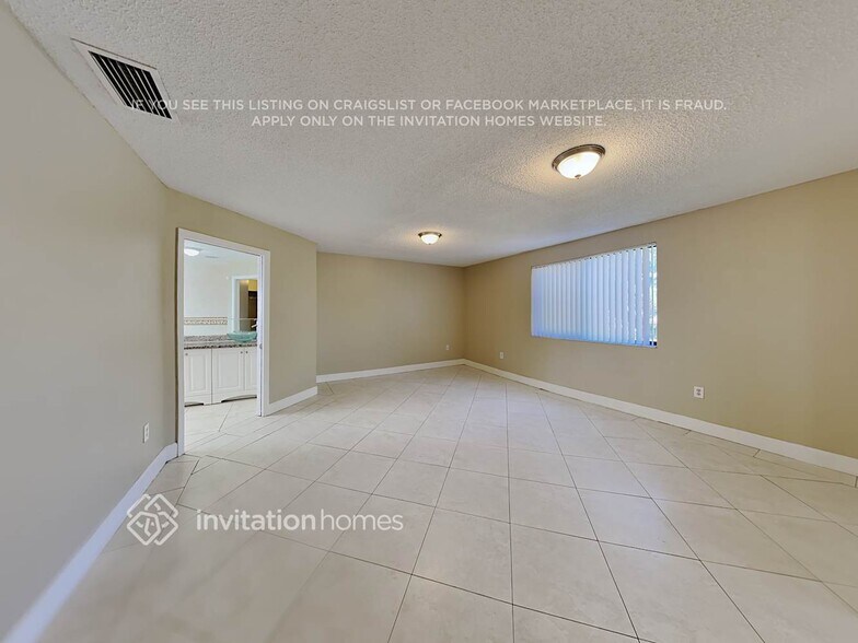 Building Photo - 9611 SW 148th Pl