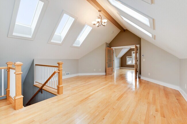 Building Photo - 1397 Englewood Ave