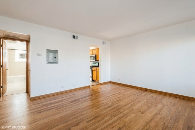 Building Photo - 4907 N Harlem Ave