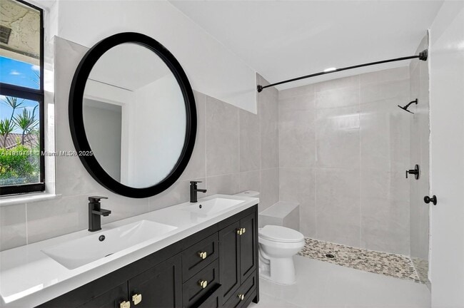 Building Photo - 9721 Majestic Way