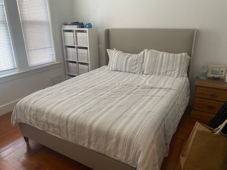 Second Bedroom - 616 Whalley Ave