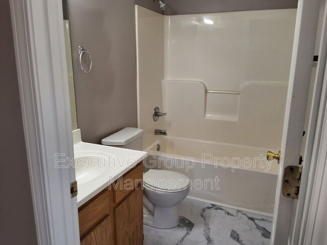 Building Photo - 103 Kenilworth Ct