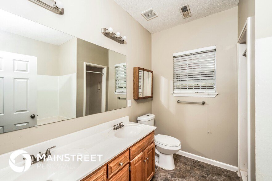 Building Photo - 209 Ashford Dr