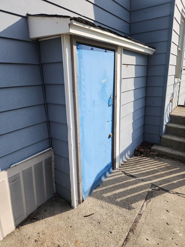 Building Photo - 264 N Jackson St