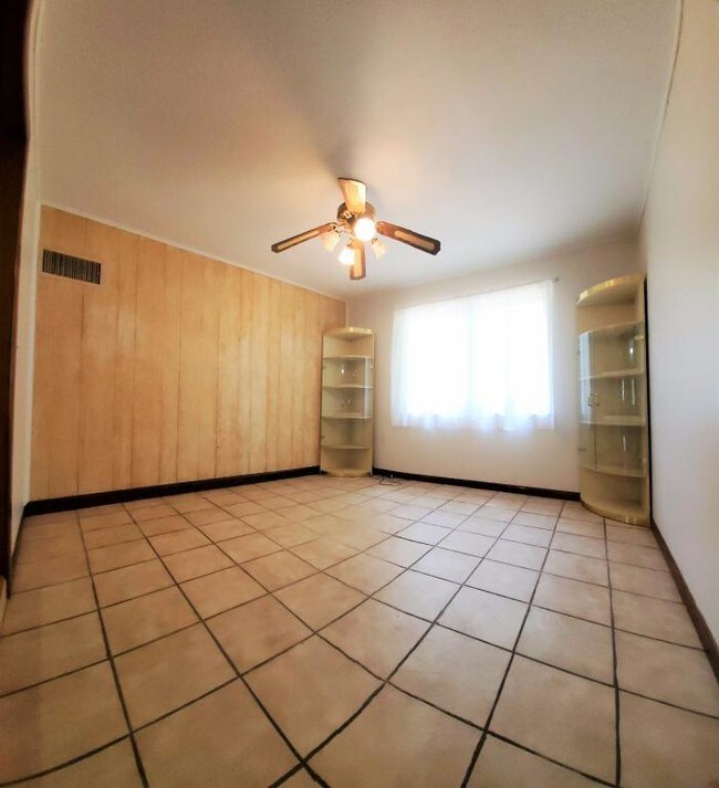 Building Photo - 6803 Fern Circle
