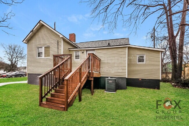 Building Photo - 19 Powder St NW