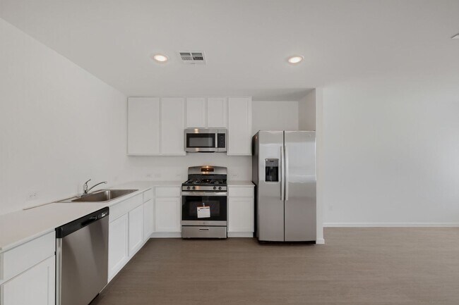 Building Photo - 6829 Chert Chase
