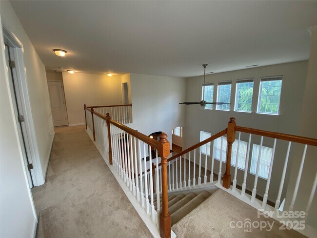 Building Photo - 6512 Manitoba Ln