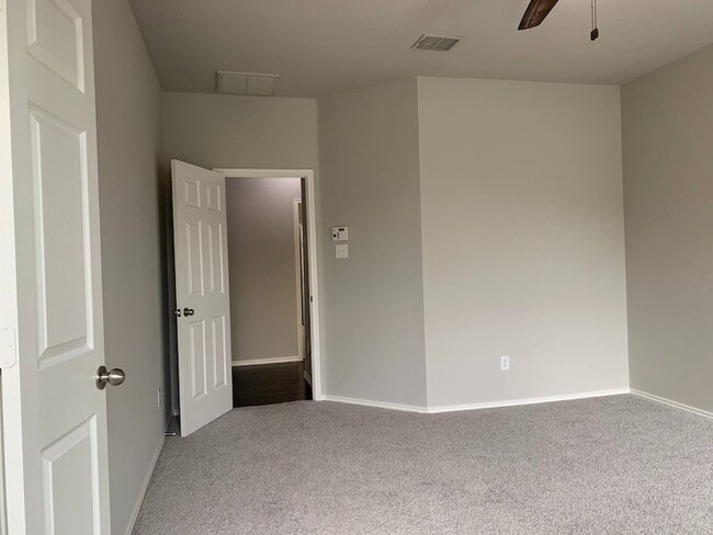 Building Photo - 15428 Adlong Dr