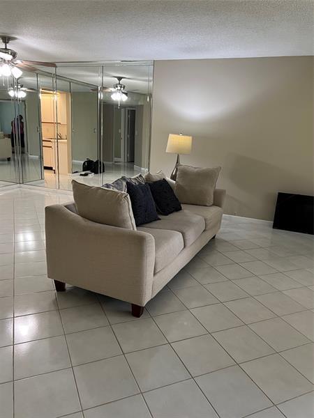 Building Photo - 1605 Abaco Dr