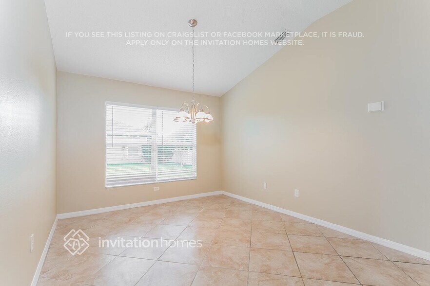 Building Photo - 1433 Hemingway Blvd