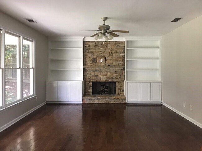 Building Photo - 3525 Montvale Xing