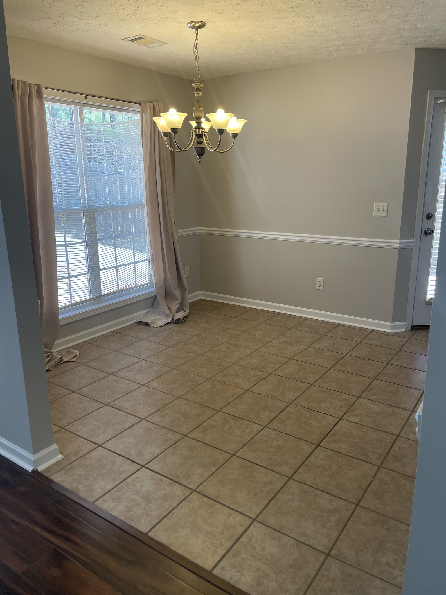 Dining Room - 600 22nd Ave