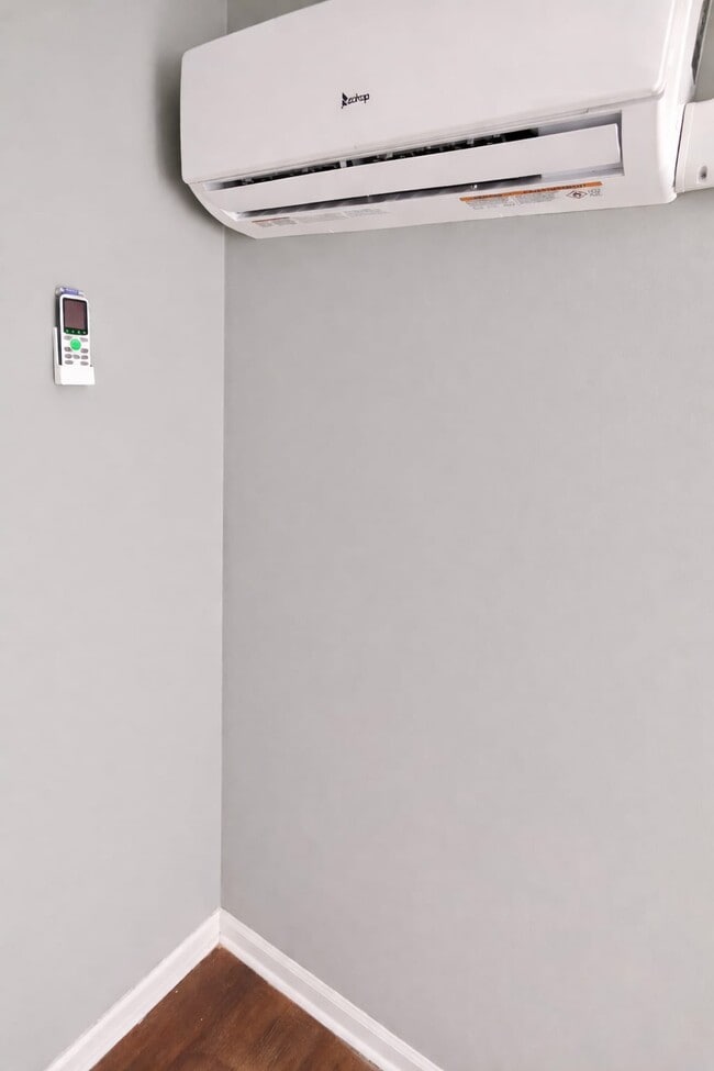 Building Photo - 761 Norway Ave