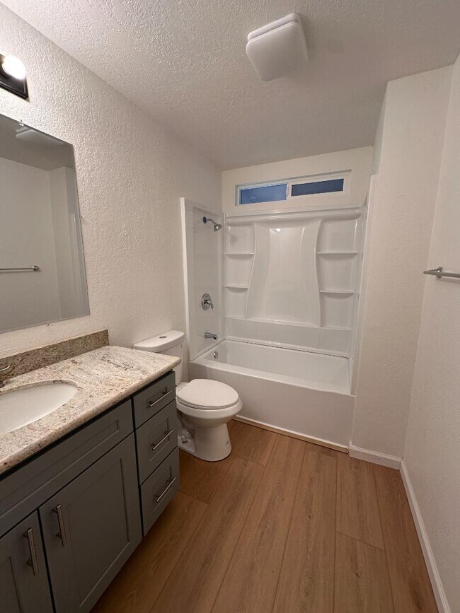 Building Photo - 16260 Orange St