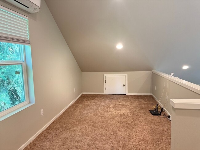 Building Photo - Secluded cottage 2 BR 1.75 BA