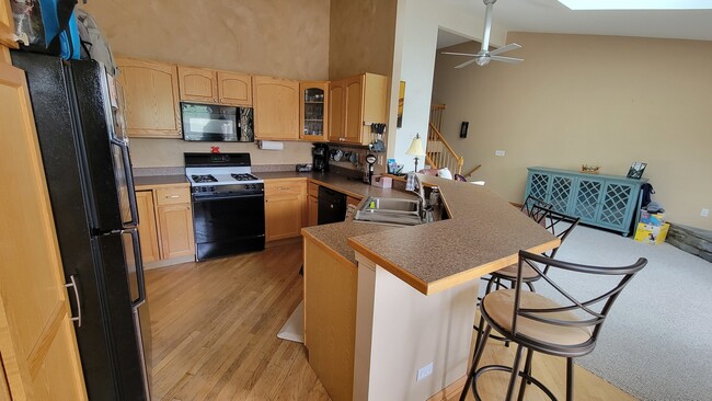 Building Photo - 425 Dunridge Ct