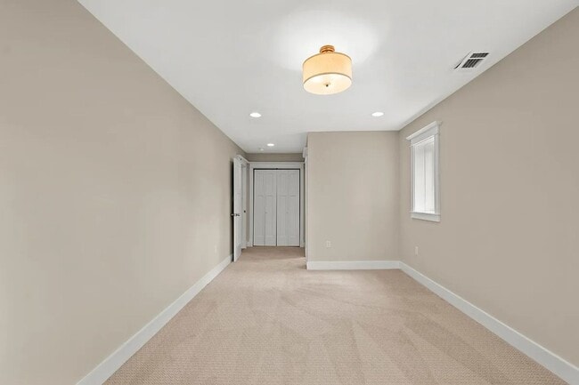 Building Photo - 5 Bed 5 Bath Single Family Home in Edgeworth