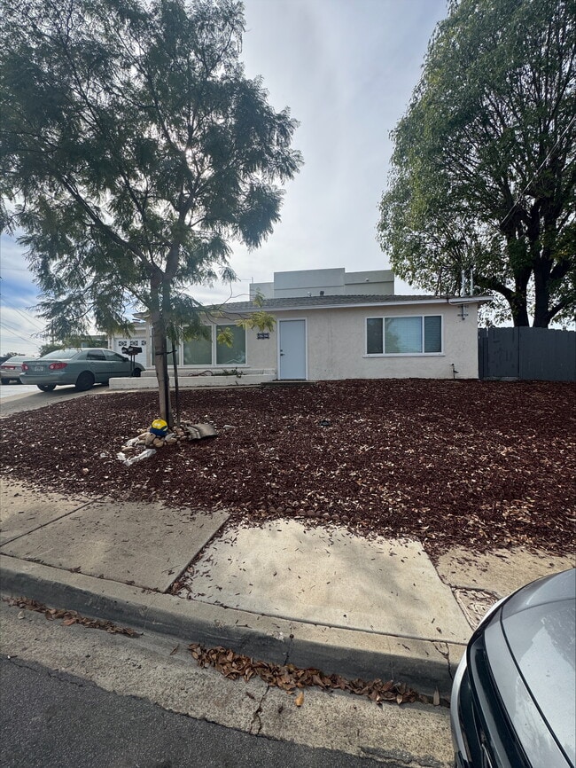 Building Photo - 5262 Rincon St