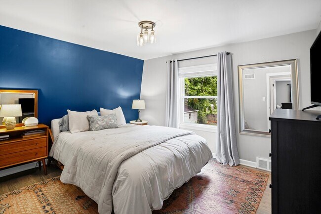 Building Photo - 449 Longfellow Ave