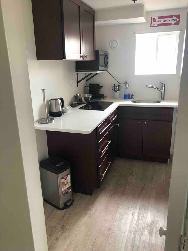 Building Photo - 3405 Newton St