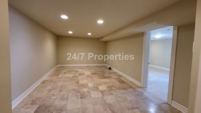 Building Photo - *OPEN HOUSE 6/29* Spacious 4 BD | 3 BA Hom...