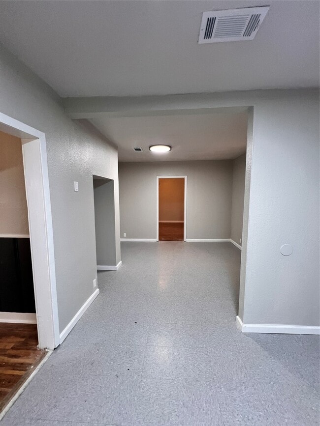 Building Photo - 2065 Lela St