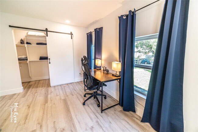 Building Photo - 7500 Rio Pass