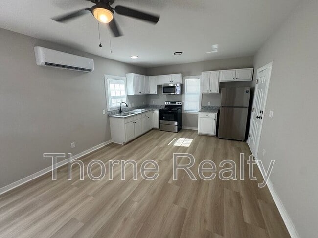 Building Photo - 817 Belleview Ave
