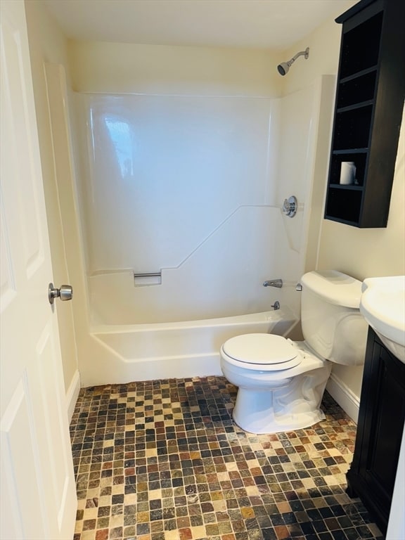 Building Photo - 64 Forest St