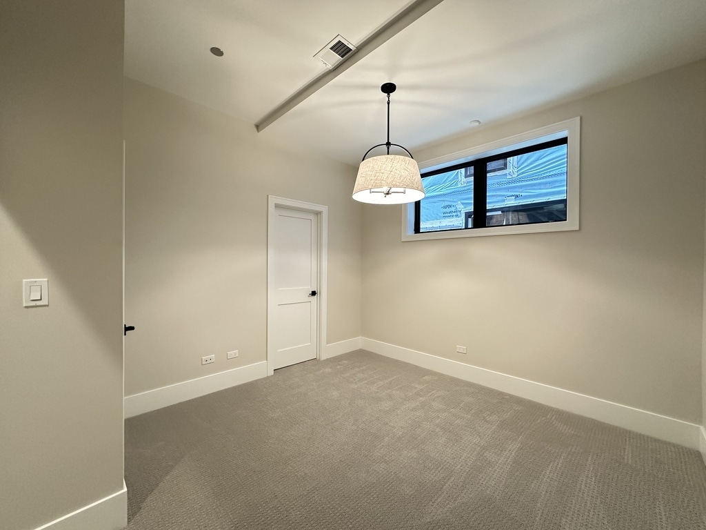 Building Photo - 1743 W Le Moyne St