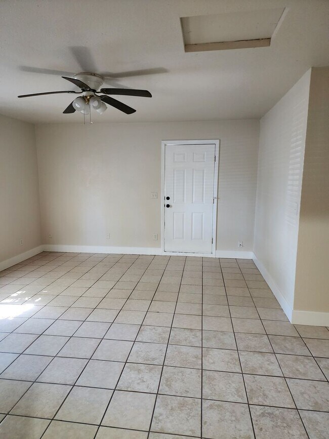 Building Photo - 3 bedroom 1 bath with Garage converted to ...