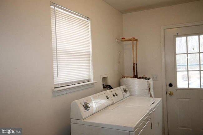 Building Photo - 25880 Brookwood Rd