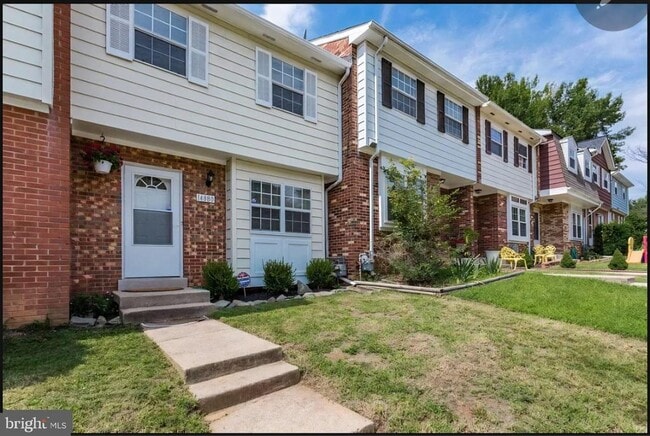 Building Photo - 14880 Emberdale Dr
