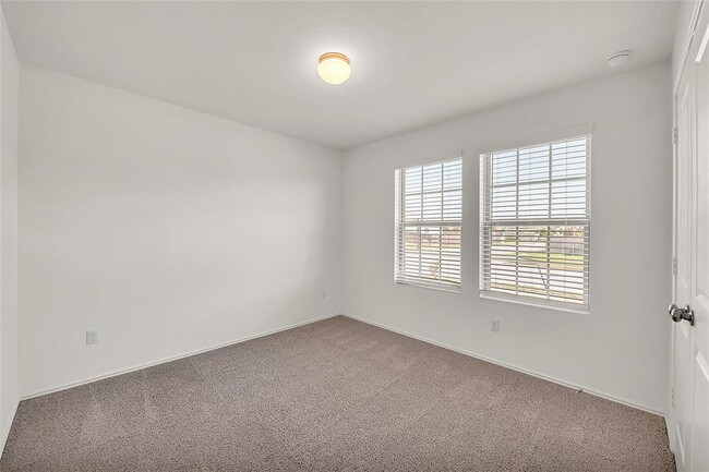 Building Photo - 119 Esparza Dr