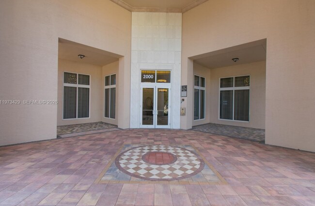 Building Photo - 2000 Salzedo St