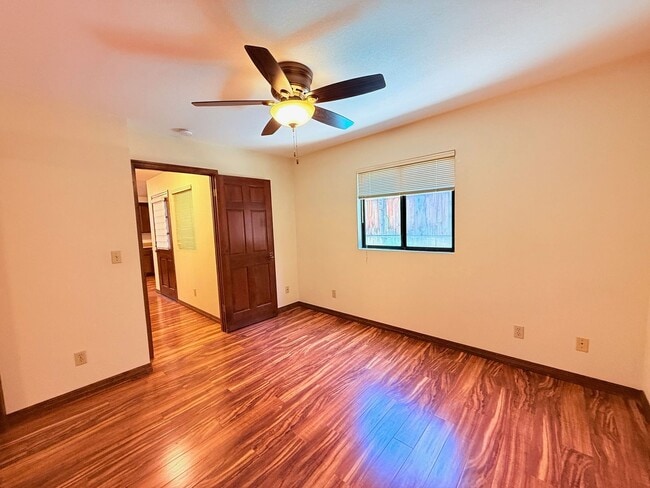 Building Photo - Great Single-Level Cayucos Apartment with One Car Parking Space