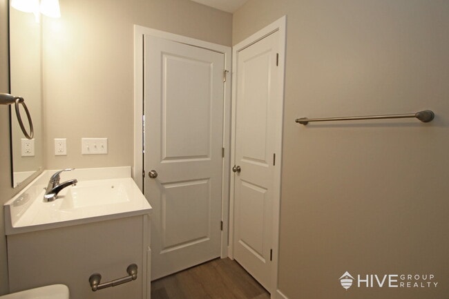 Building Photo - Bee the First to Live in This Newly Built End Unit!